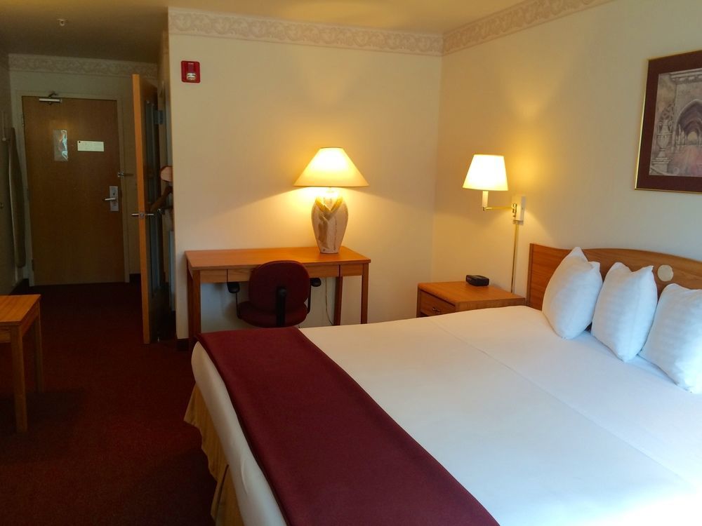 Peppermill Empress Inn Centralia Buitenkant foto