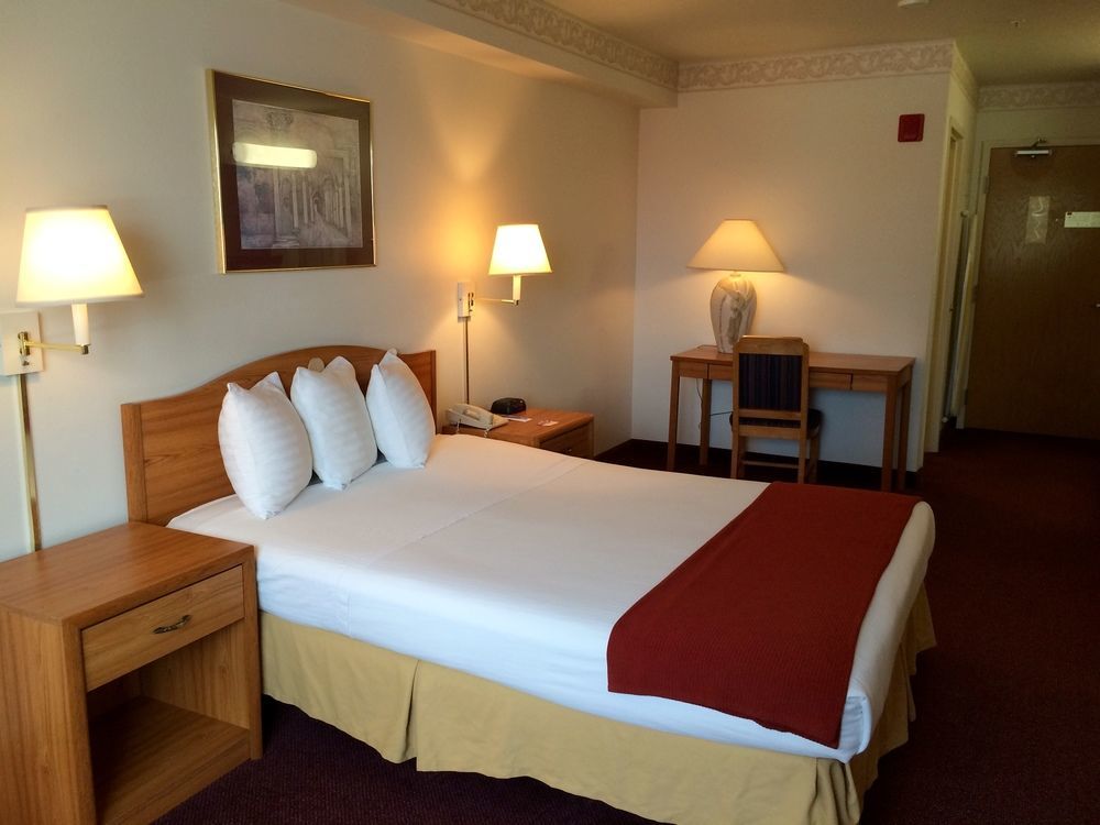 Peppermill Empress Inn Centralia Buitenkant foto