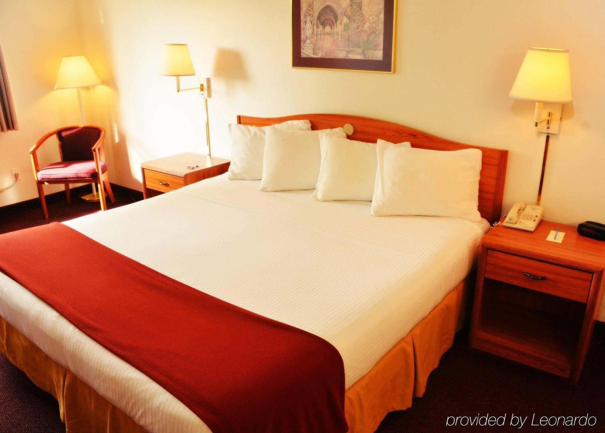 Peppermill Empress Inn Centralia Buitenkant foto